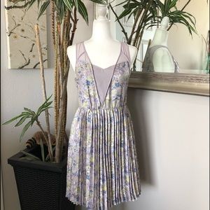 LC LAUREN CONRAD Lavender Floral Pleated Dress 8